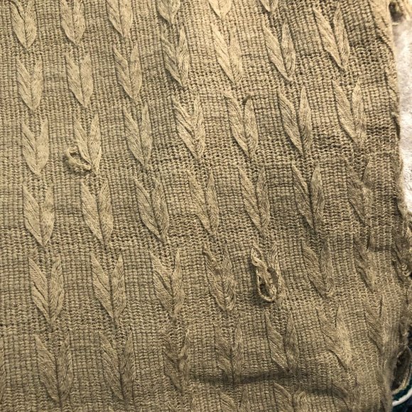 Knitted, hooded ponch - Picture 11 of 11